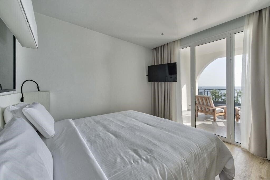 Фото Bitzaro Boutique Hotel 4*