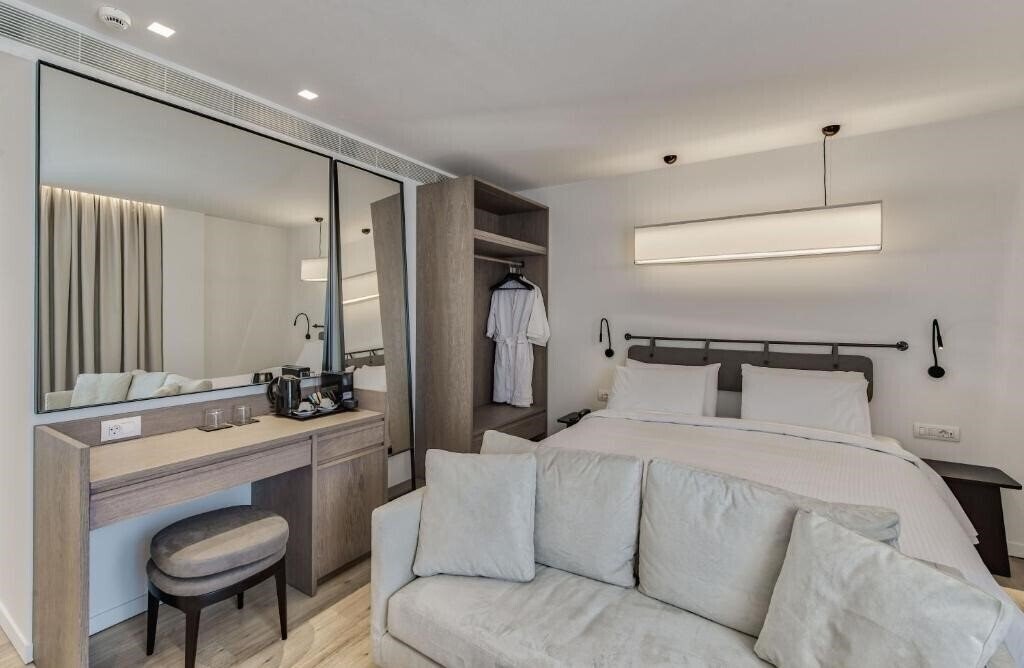 Фотографія Bitzaro Boutique Hotel 4*