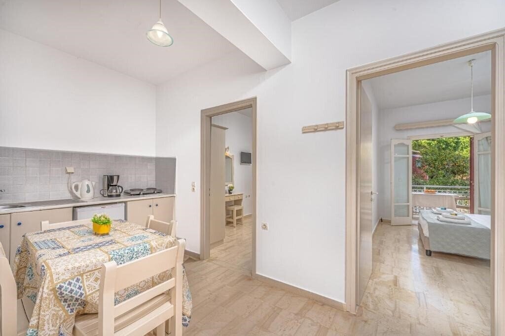 Фотографія Pyrgaraki Studios & Apartments 2*