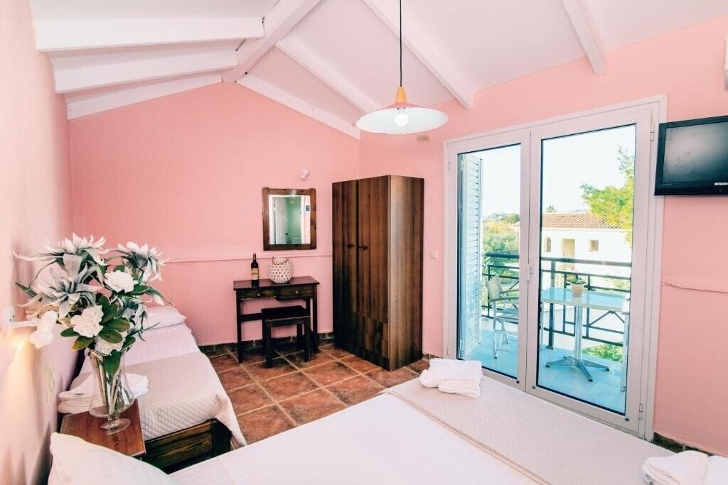 Готель Aura Hotel 3*