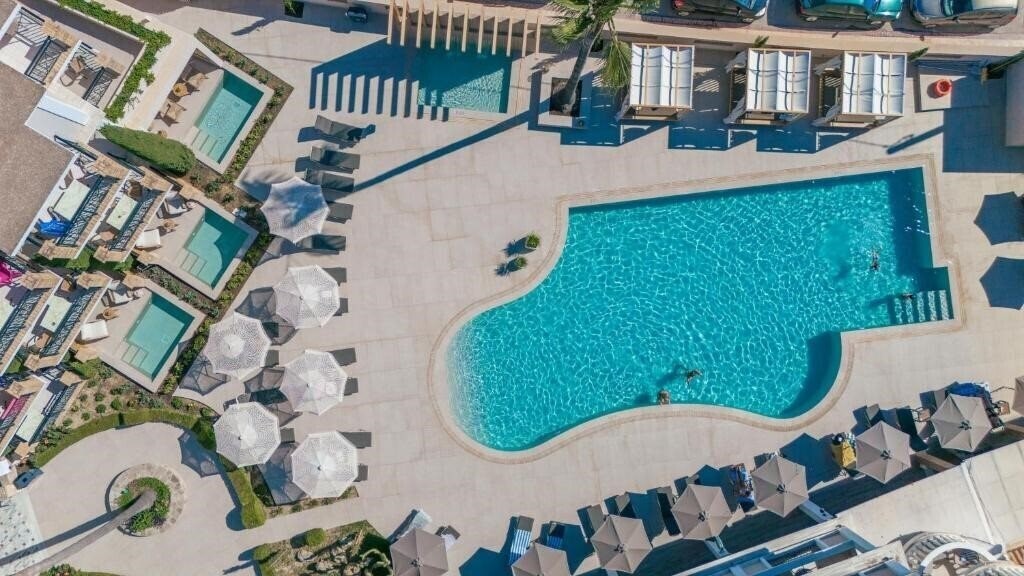 Отель Plaza Pallas 3*