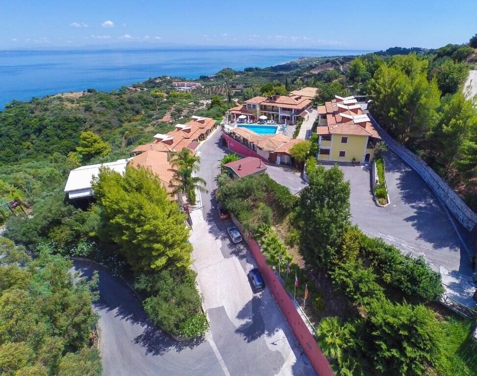 Отель Sea View Village 4*