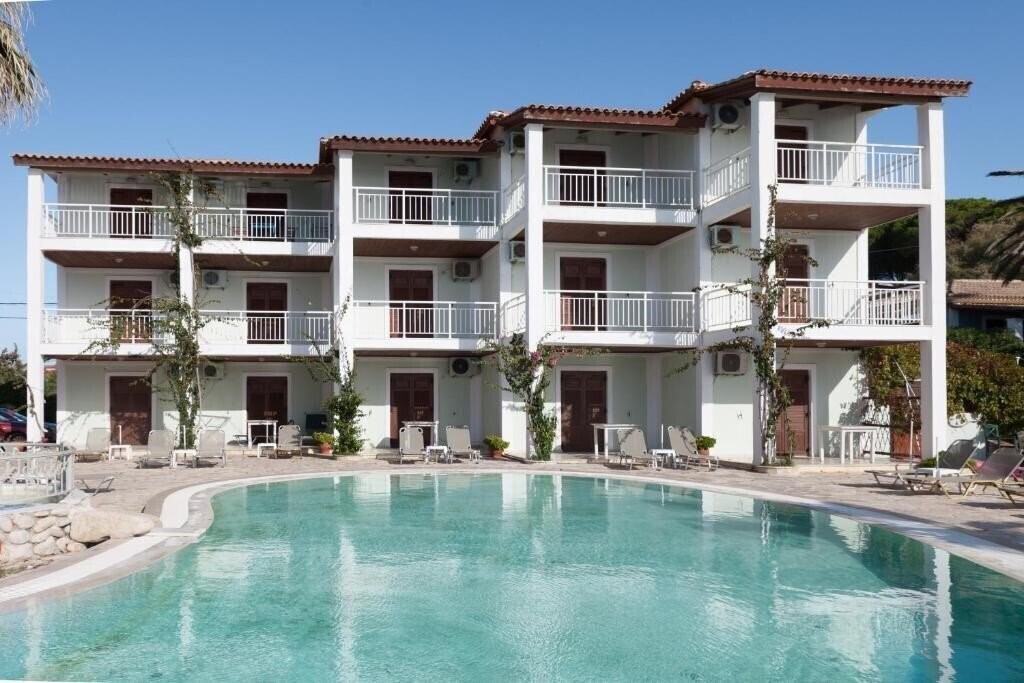 Готель Korfiati Apartments 3*