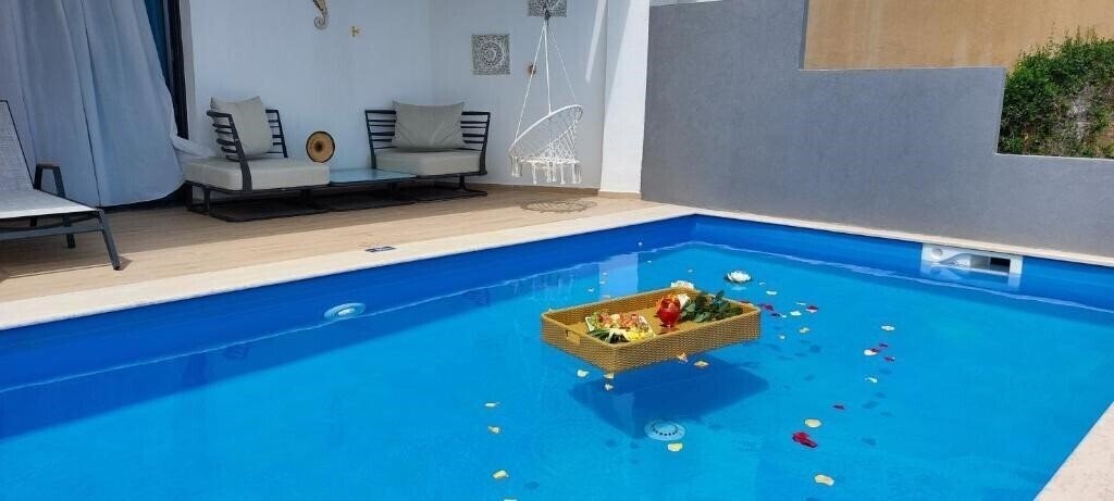 Картинка Cavo Orient Beach Hotel & Suites (ex. Cepu Orient) 4*