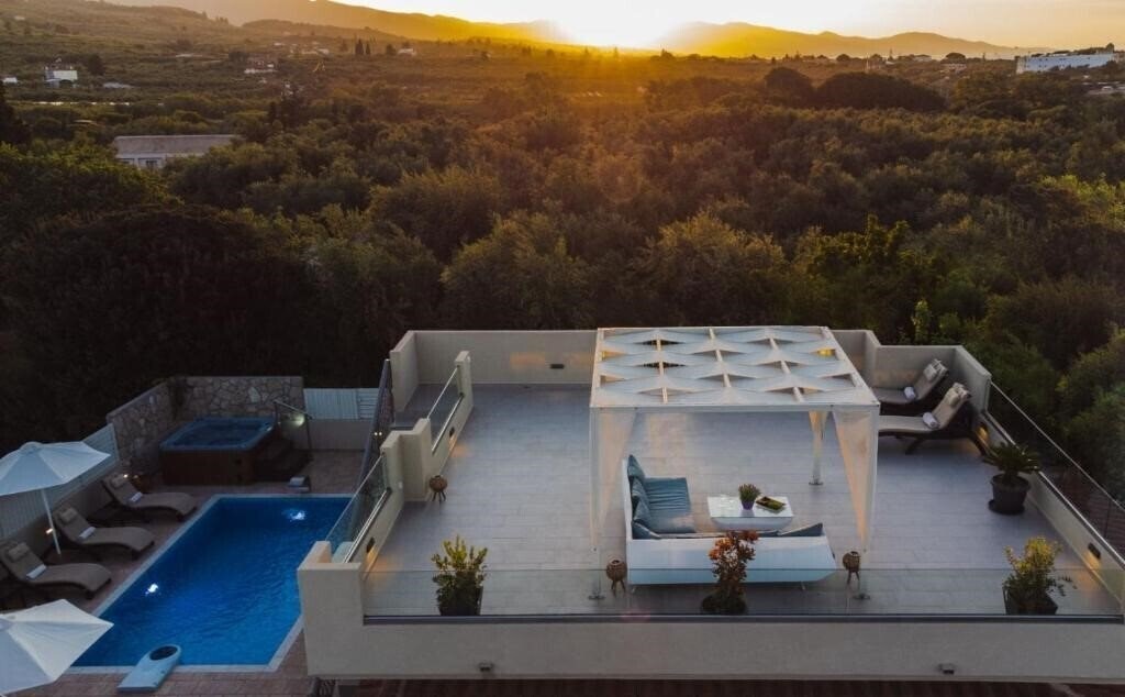 Готель Fiorentinos Villa 4*