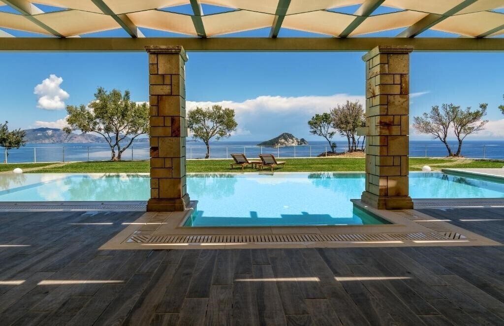 Готель Artina Luxury Villa 5*