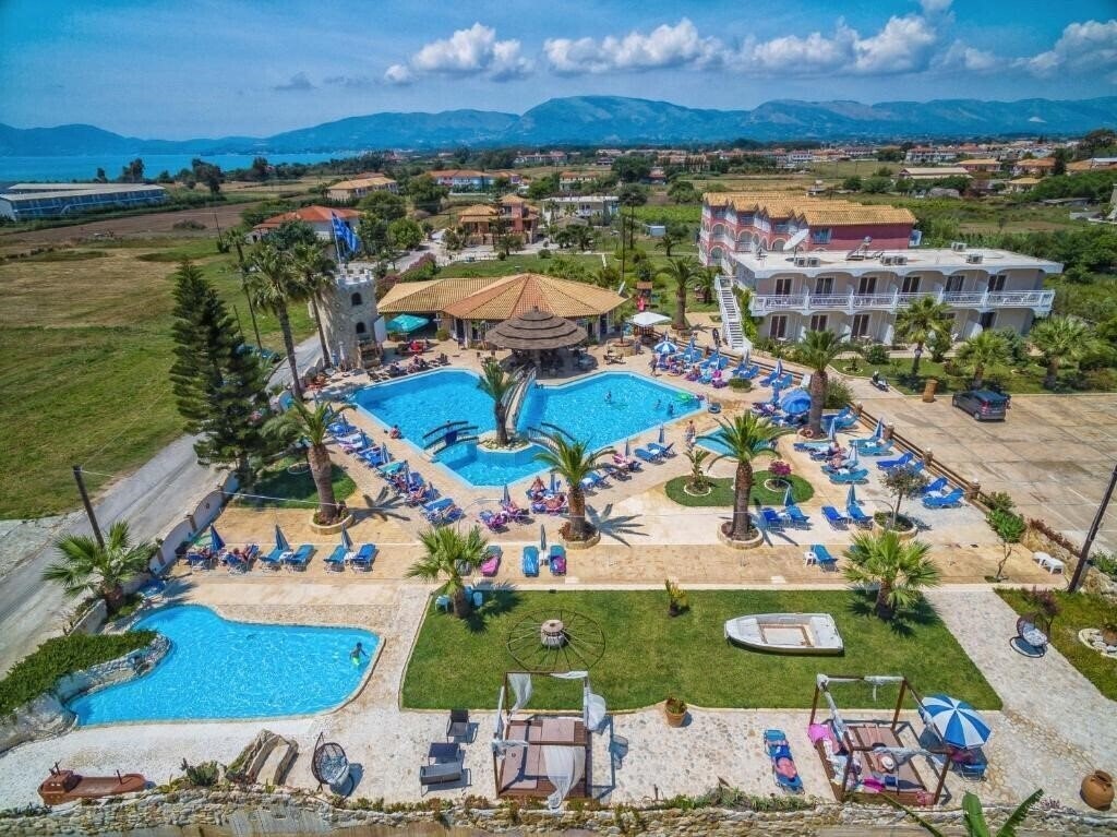 Отель Antonis Apartments Pool Bar 3*