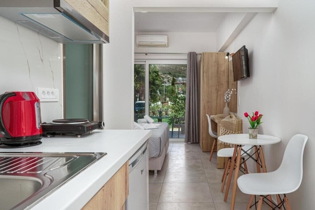 Изображение Antonis Apartments Pool Bar 3*