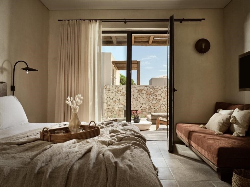 Готель Pierros Verde Private Suites 5*