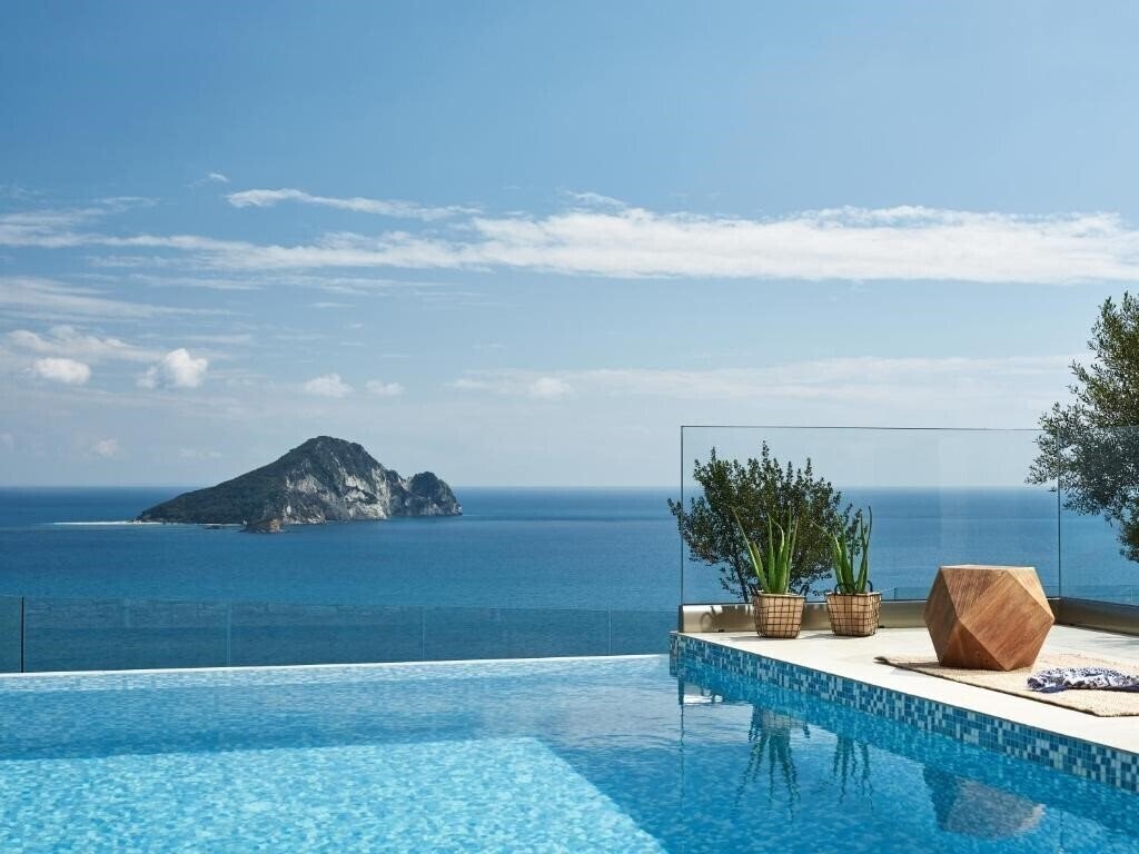Отель Avra Luxury Villa 4*