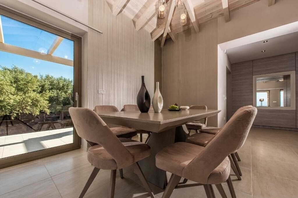 Фотография Avra Luxury Villa 4*