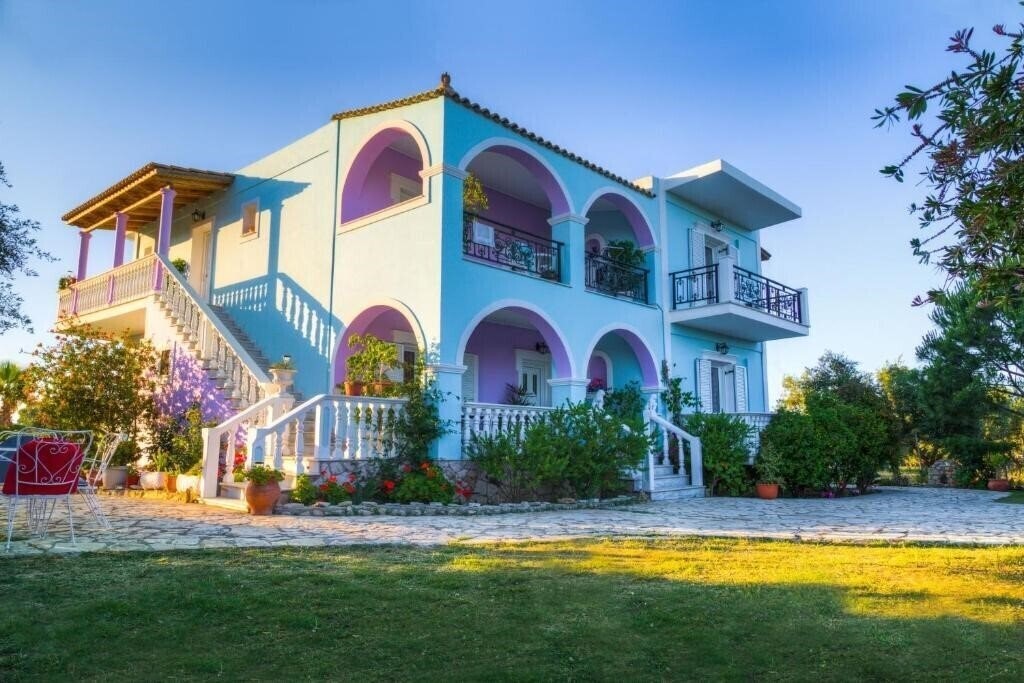 Готель Joannas Villas 3*
