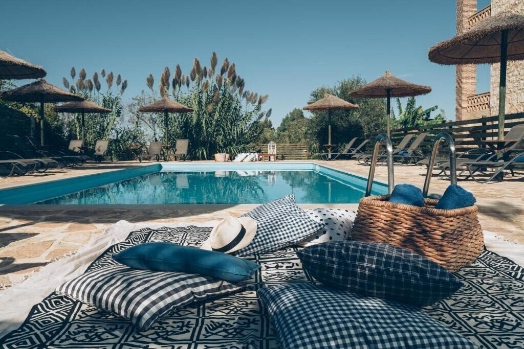Отель Alegria Villas 3*
