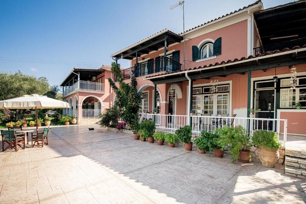 Готель Maria Studios Villa 3*