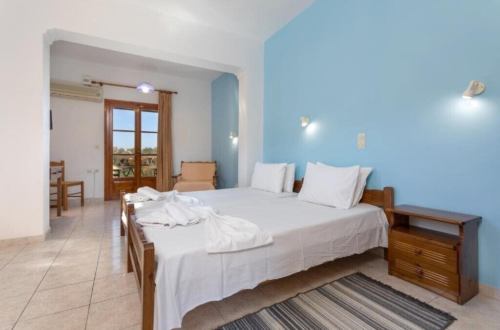 Фотографія Anemomilos Studios Zakynthos 3*
