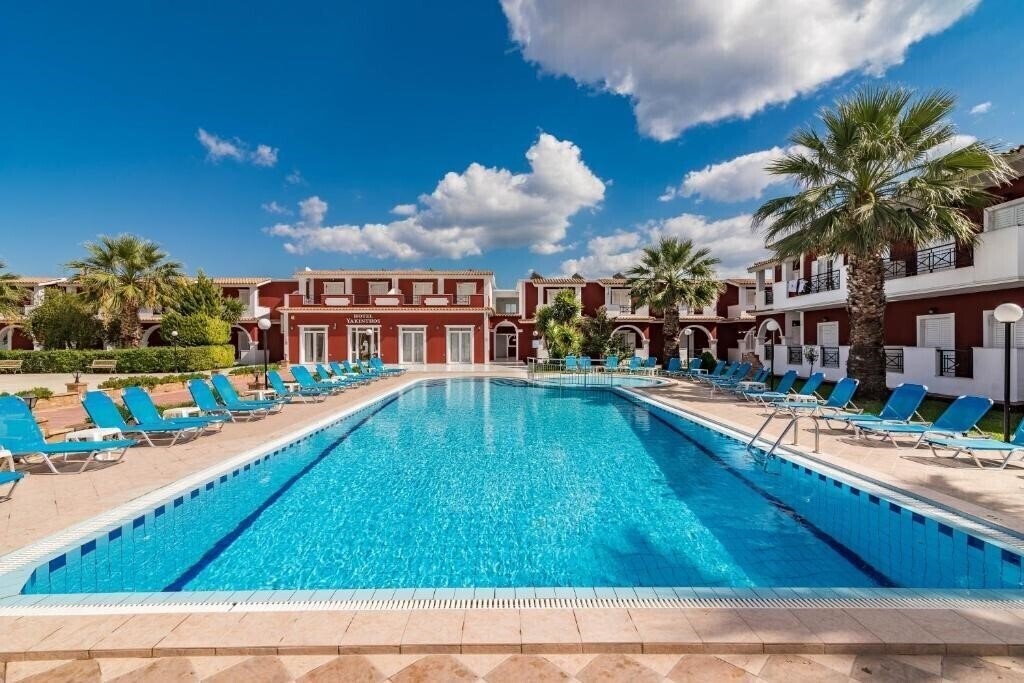 Отель Yakinthos Hotel Laganas 3*