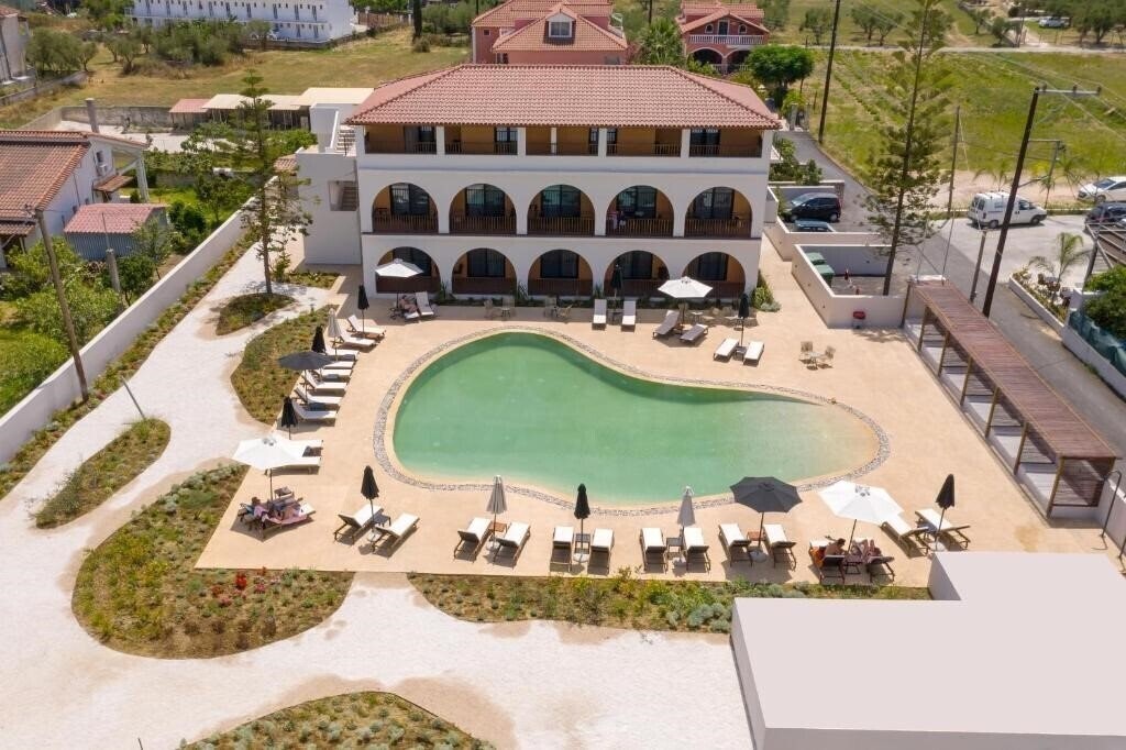 Фотография Serenity Luxury Boutique Hotel Agrilia 4*