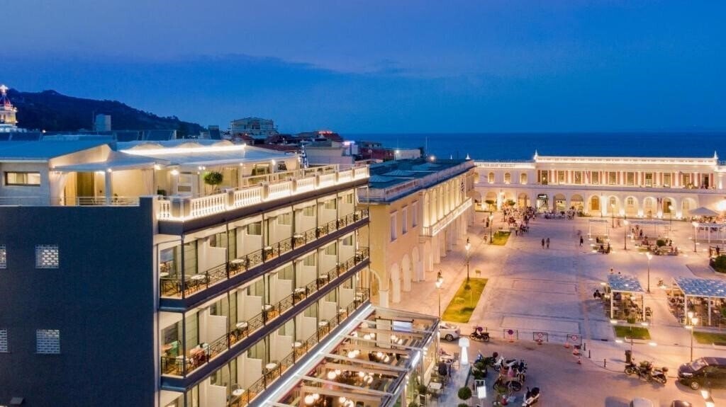 Готель Phoenix Hotel 3*
