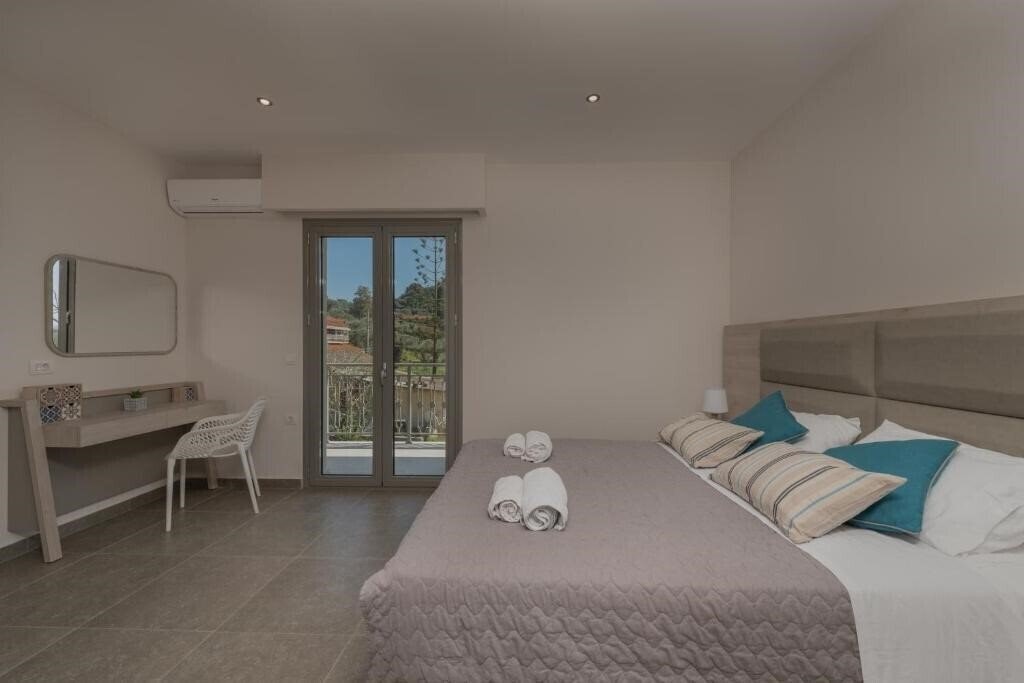 Фото Casa 77 Zante by Karras Hotels 3*