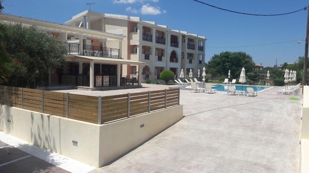 Готель Jenny Hotel 3*