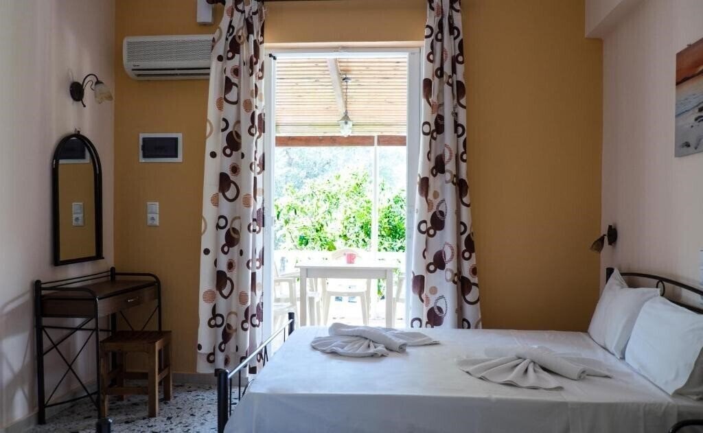 Зображення Turtle Beach Studios Hotel & Apartments 3*