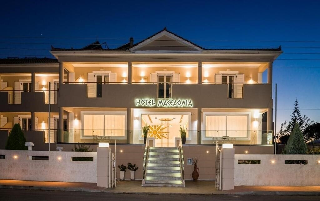 Отель Macedonia Hotel 4*