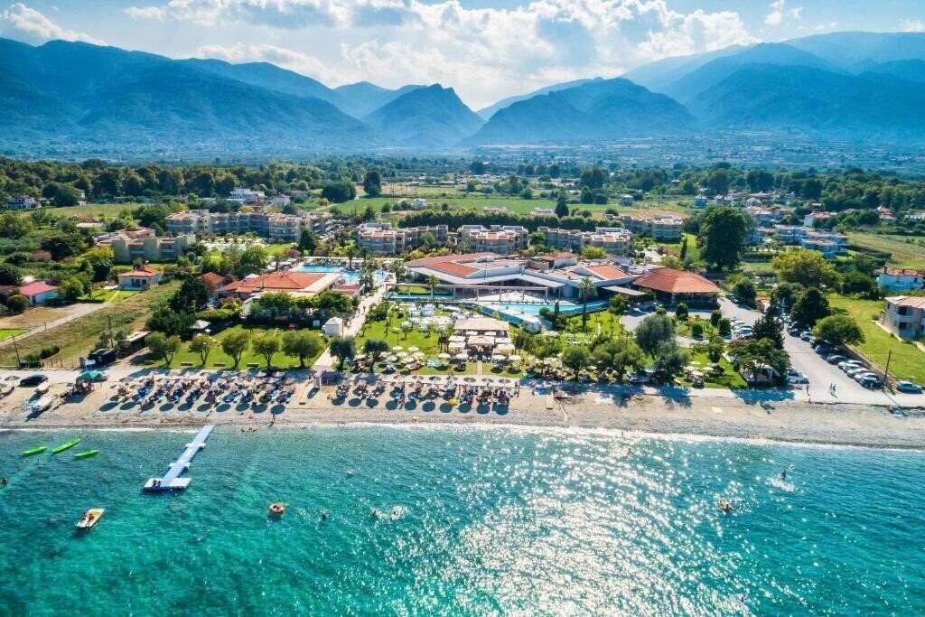 Готель Poseidon Palace Hotel 4*