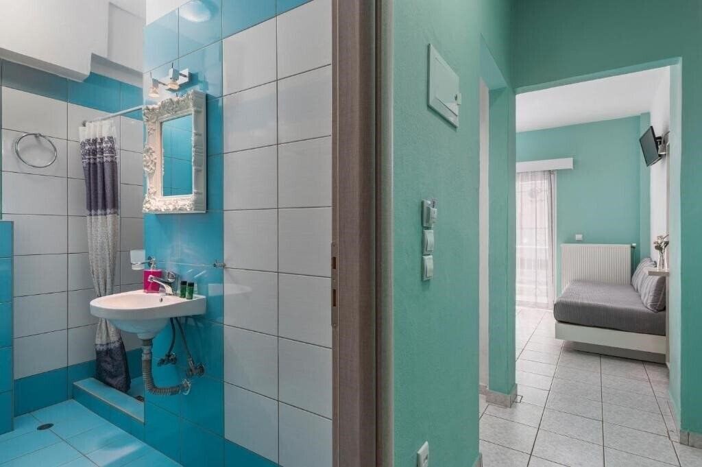 Фотография Ouzas Hotel 3*