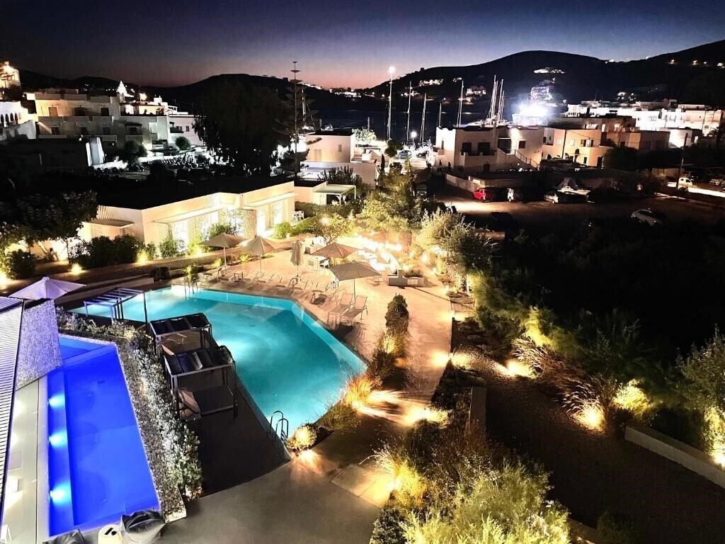 Фотография Relux Ios Design Hotel 4*
