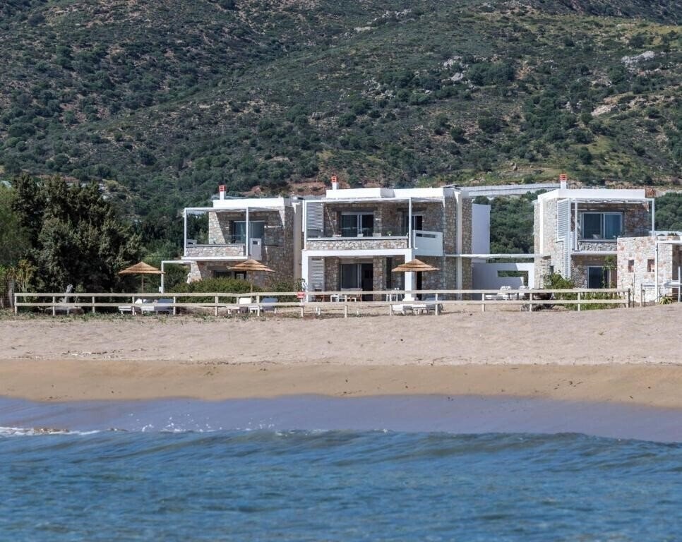 Отель Cedar Bay Villas 4*