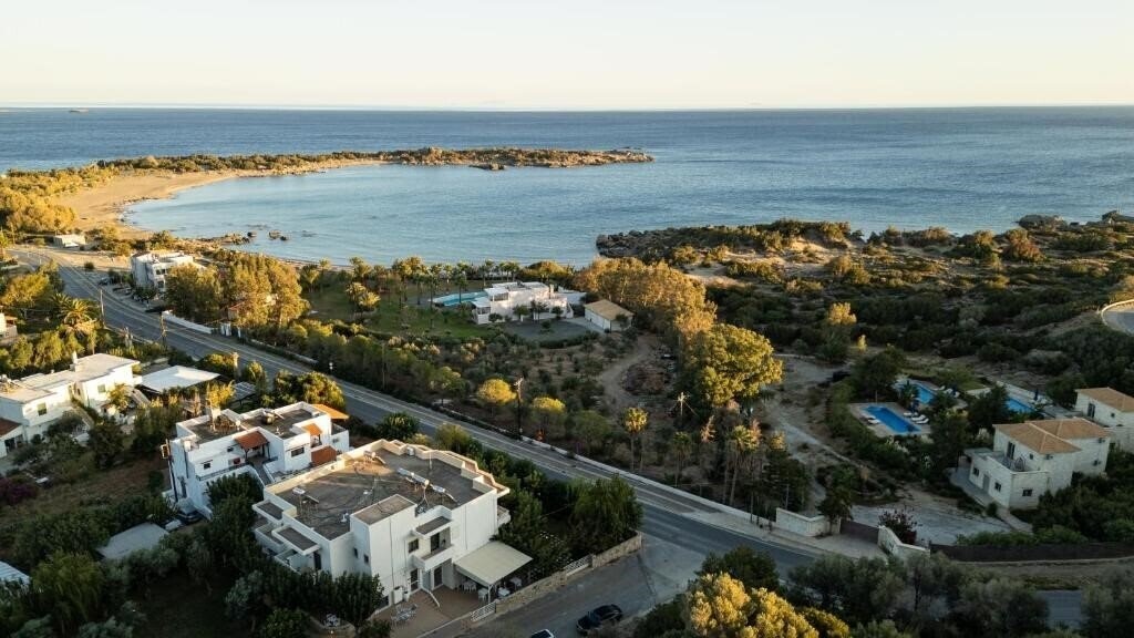 Фото Mear Luxury Holiday Homes - Cretan Sunny Gems 3*