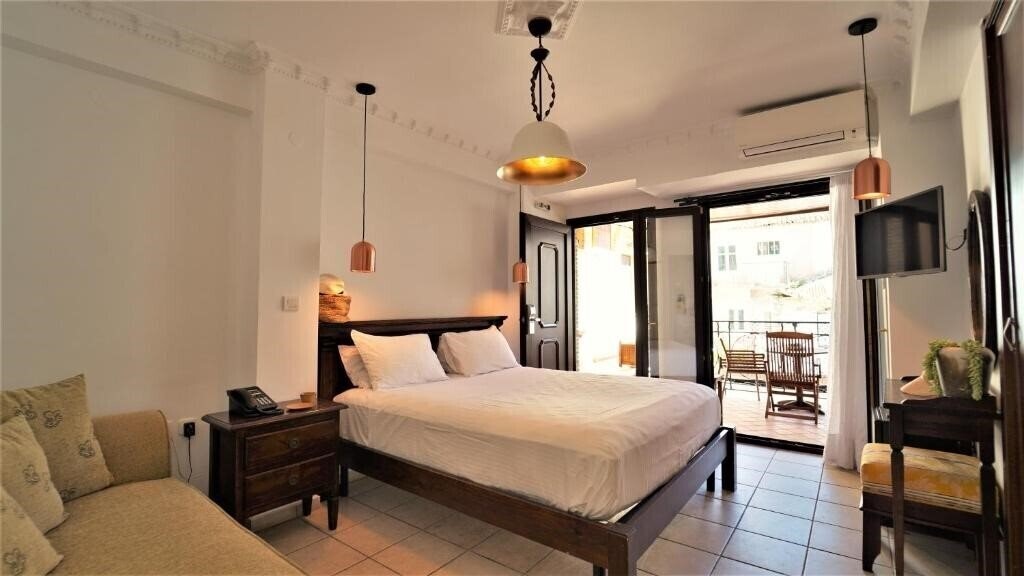 Готель Acropol 2*