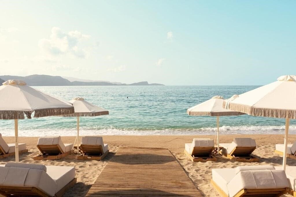 Отель Enjoy Lichnos Bay Village 3*