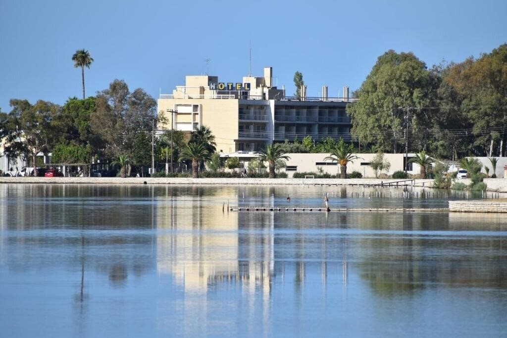 Фото Theoxenia Hotel Messolongi 3*