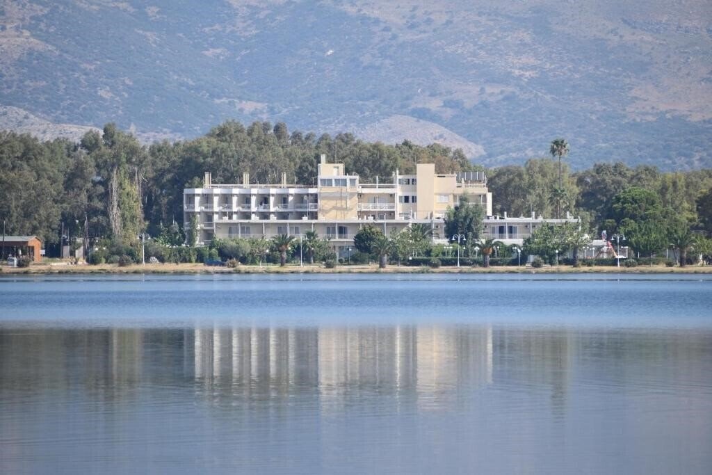 Готель Theoxenia Hotel Messolongi 3*