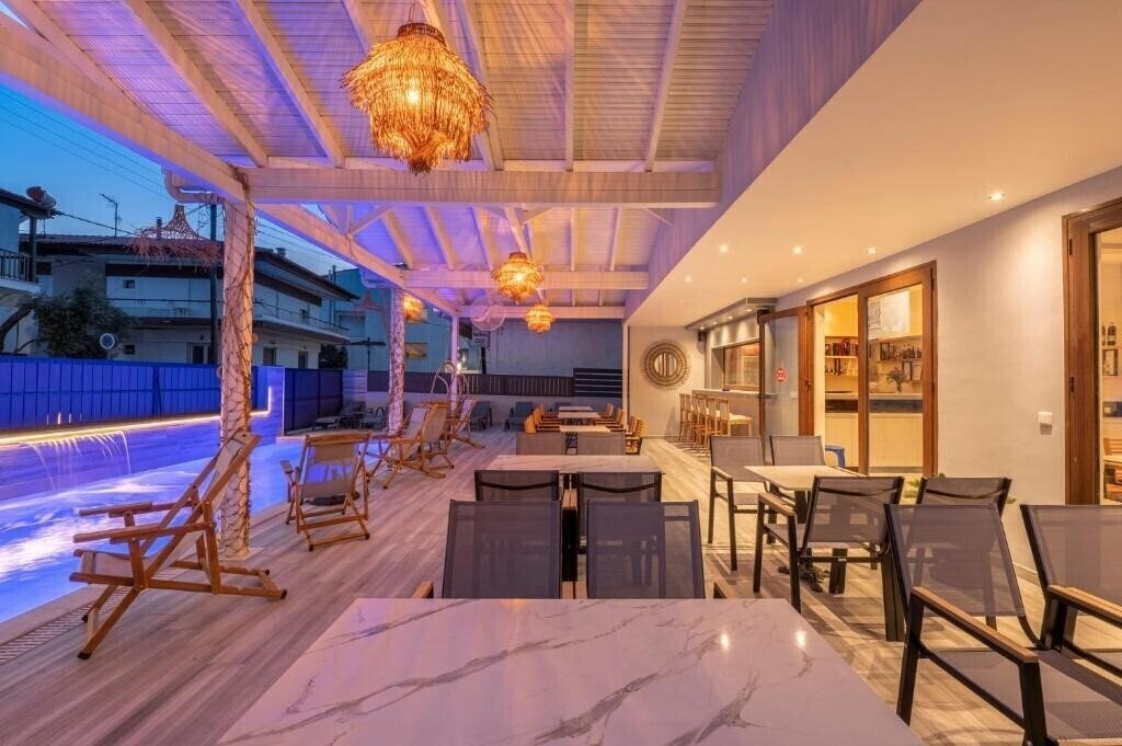 Картинка Adonis Hotel 2*