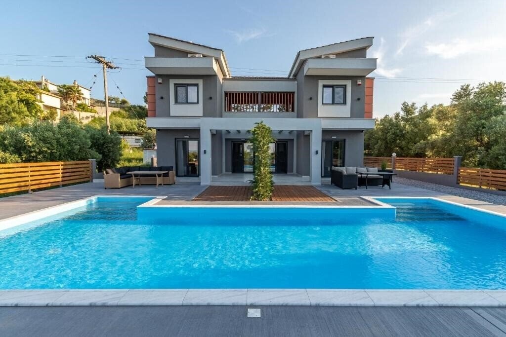 Отель Assos Luxury Villas 4*