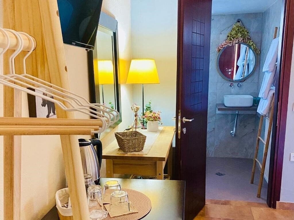 Фото Gaia Kaimaktsalan Hotel 3*