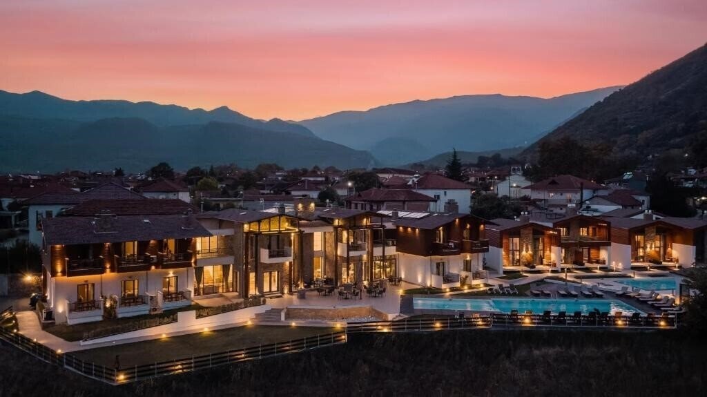 Отель Irenes Resort 3*