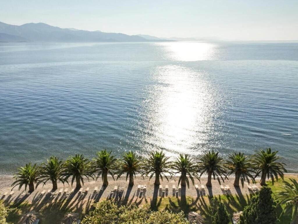 Готель Long Beach Hotel 3*