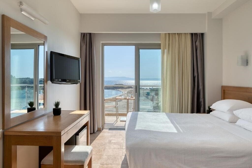 Фото Almira Hotel 3*