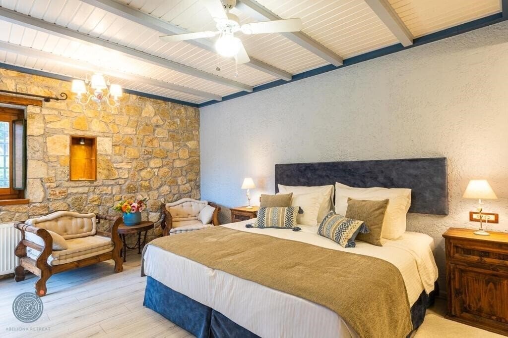 Фото Guesthouse Epohes 4*