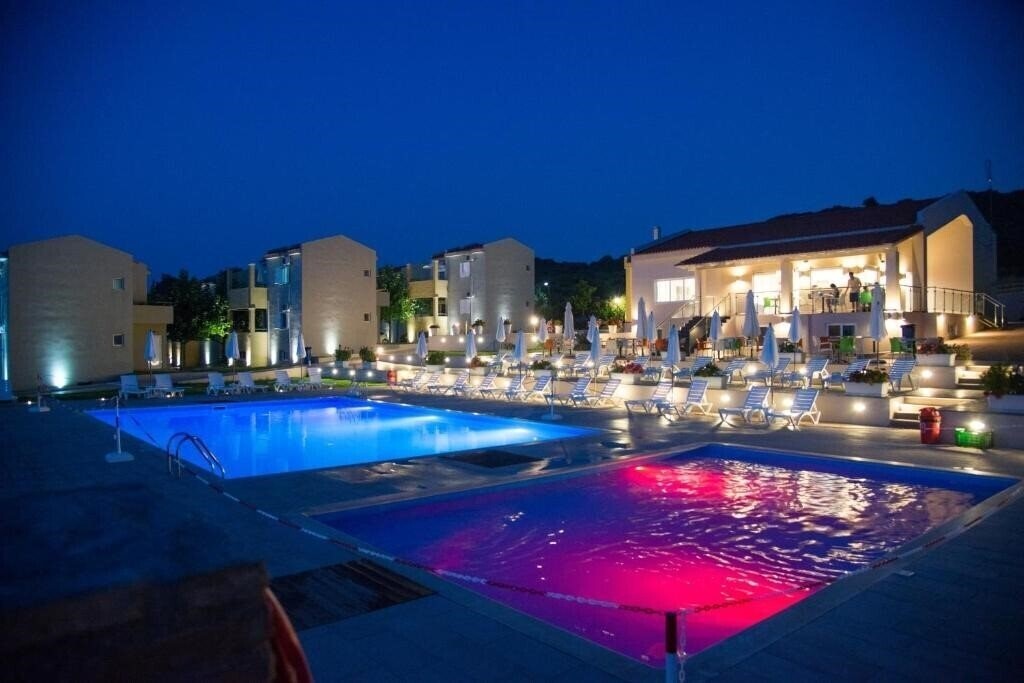 Картинка Fournia Village 3*
