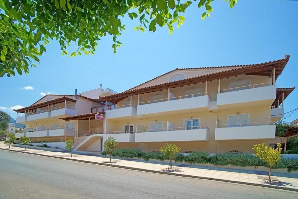 Отель Agios Sostis Hotel Apartments 3*