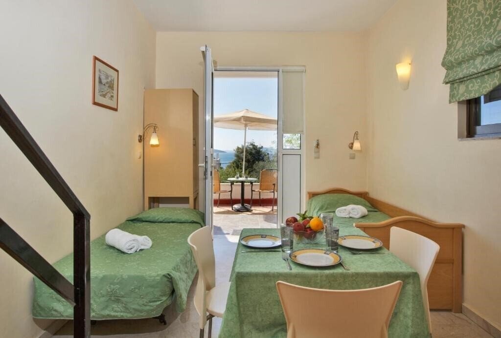 Фото Alonia Studios & Maisonettes 3*