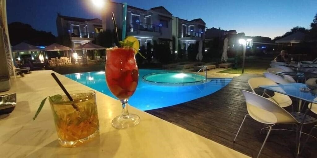 Фото Naiades Villas 4*