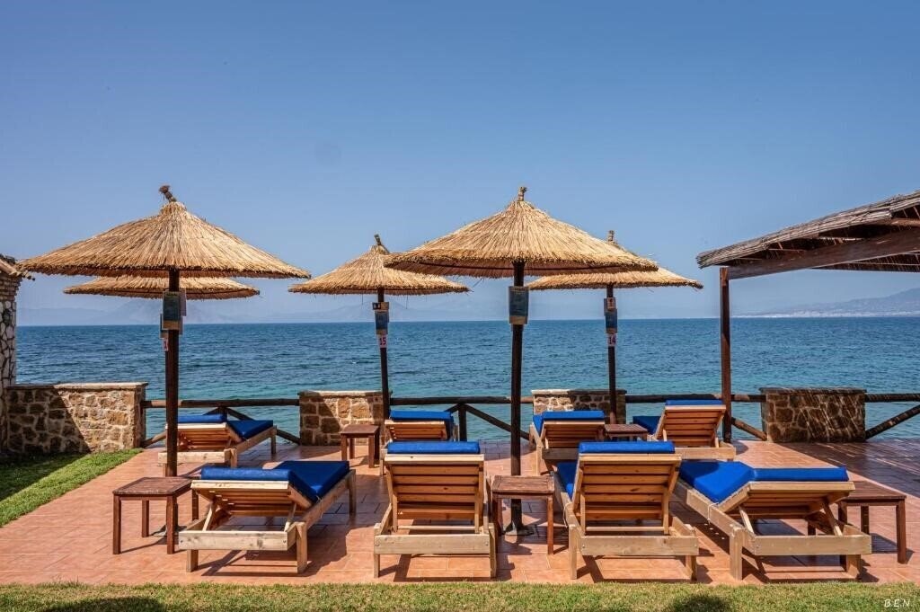 Фотографія Castella Beach Hotel 2*