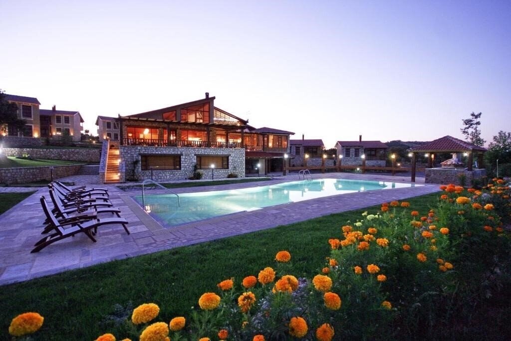 Отель Vitina House 4*