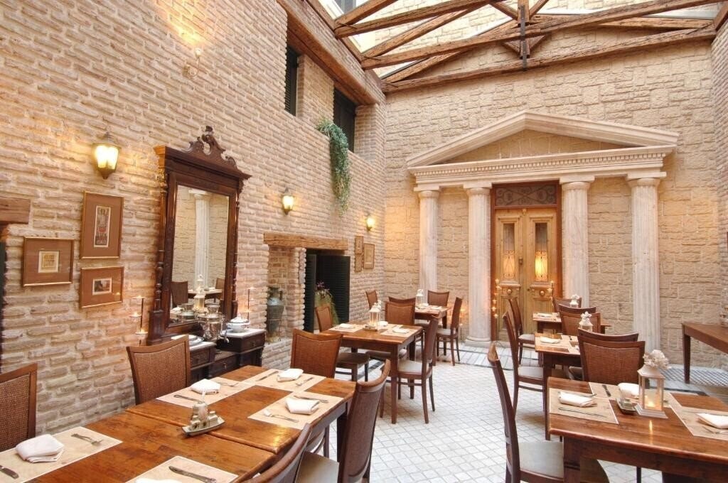 Готель Byzantino Hotel 4*