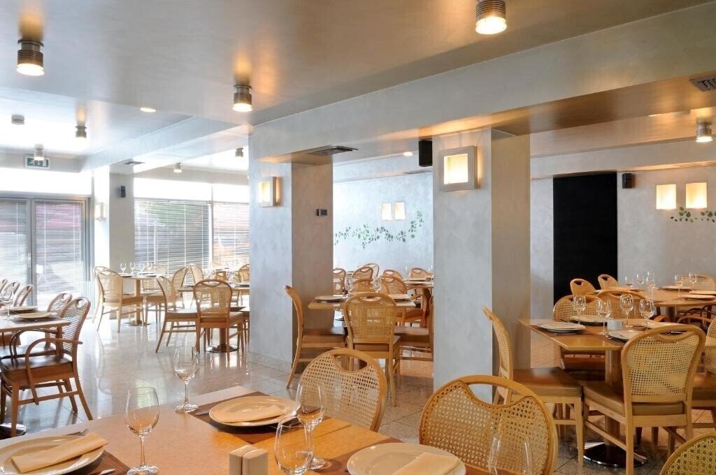 Готель Maniatis Hotel 3*